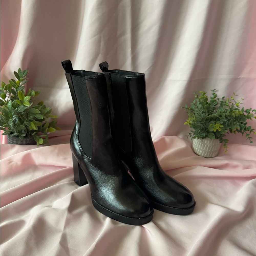Brand New Women's Black Chelsea Boots